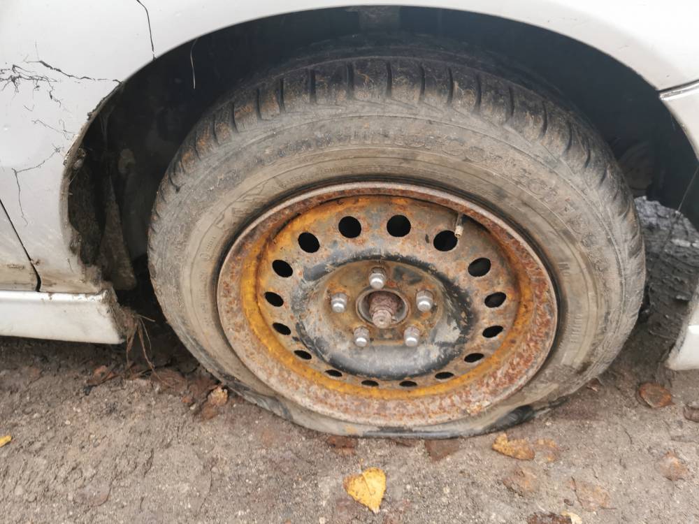 5X114.3 Nissan Almera Tino 2002 Komplet stalowych felg R15