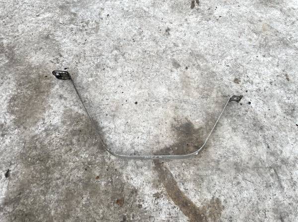 190401 Audi A4 2002 Fuel tank holder