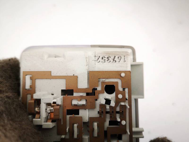 167352 Chevrolet Cruze 2014 Interior Light - FRONT - Thumbnail 3