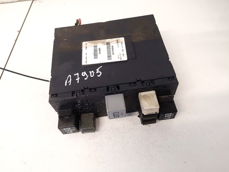 1K0937049S Seat Altea 2005 Fuse box