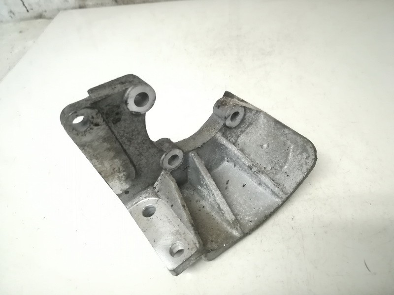 Chevrolet Captiva 2008 Ātrumkārbas kronšteins