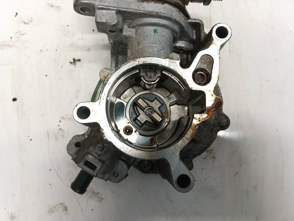 06J145100F Skoda Superb 2012 Brake Vacuum Pump - Thumbnail 2