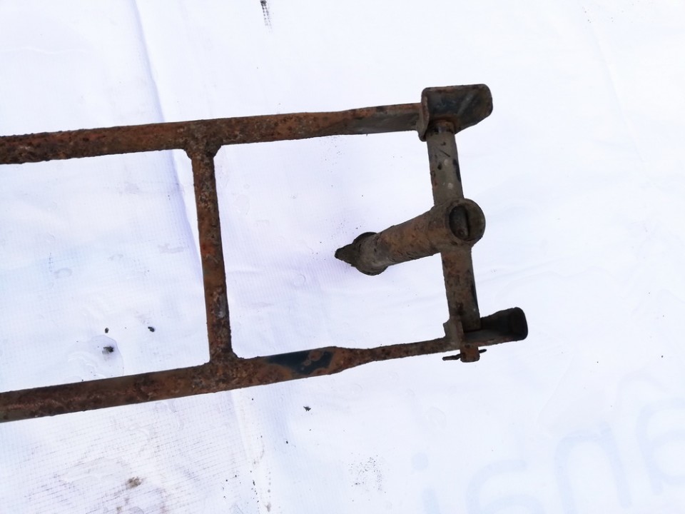 SsangYong Kyron 2005 TREUIL ROUE DE SECOURS - Thumbnail 2