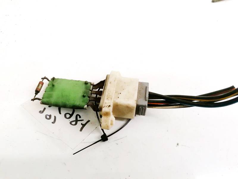 12790 USED Heater Resistor (Heater Blower Motor Resistor) Ford Focus 2006 1.6L EIS01786861