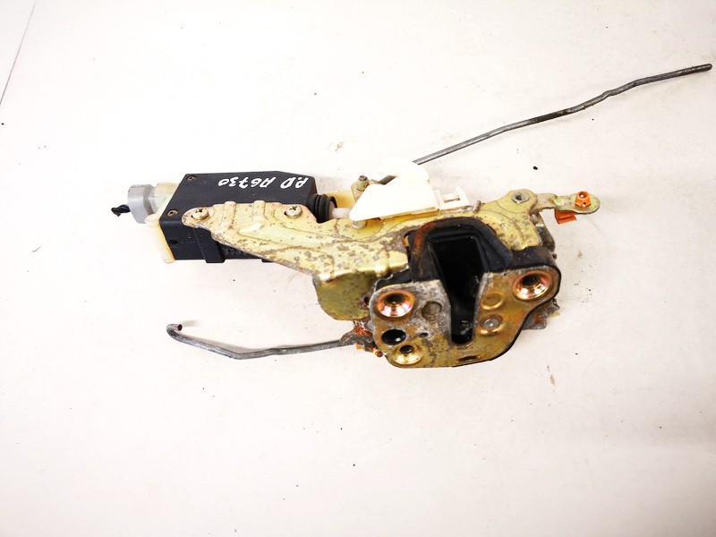 90449073 Opel Omega 1995 Door Lock Mechanism - FRONT RIGHT