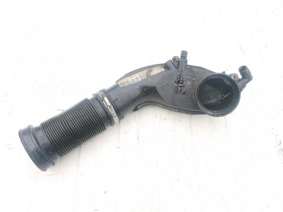 3915268906 Audi A4 1999 Gaisa šļūtene