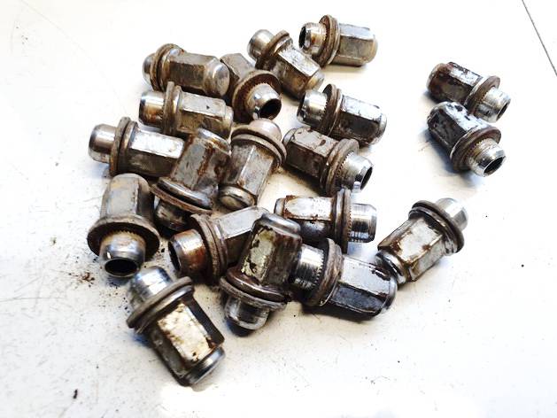 Toyota Avensis 2007 Boulons de roue - Thumbnail 2