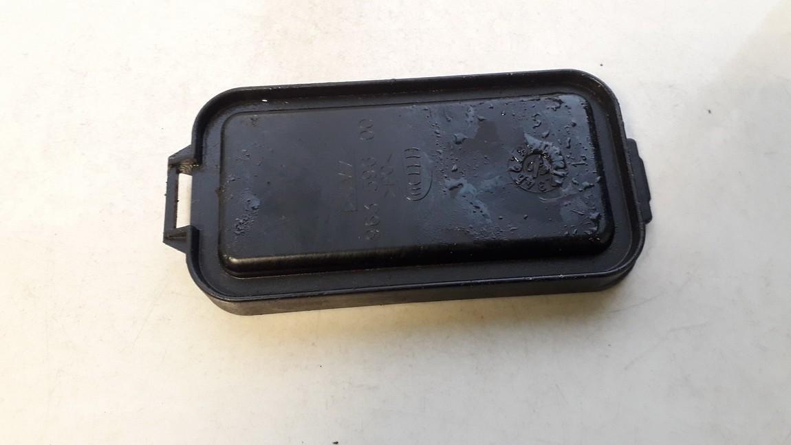 96359600 Volkswagen Bora 2004 Headlight bulb dust cover cap - FRONT