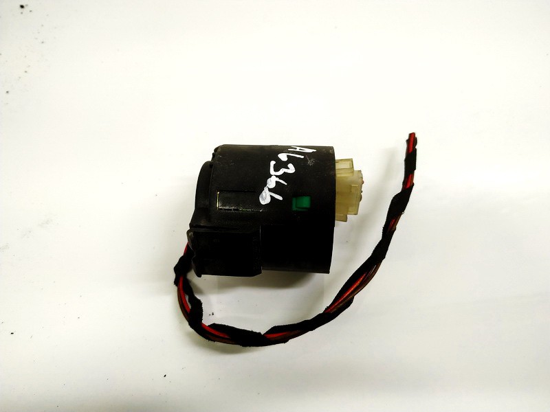 65818360995 BMW 5-Series 1997 Głośnik