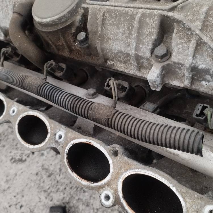 Volvo S40 2004 Fuel injector rail (injectors)(Fuel distributor) - Thumbnail 3