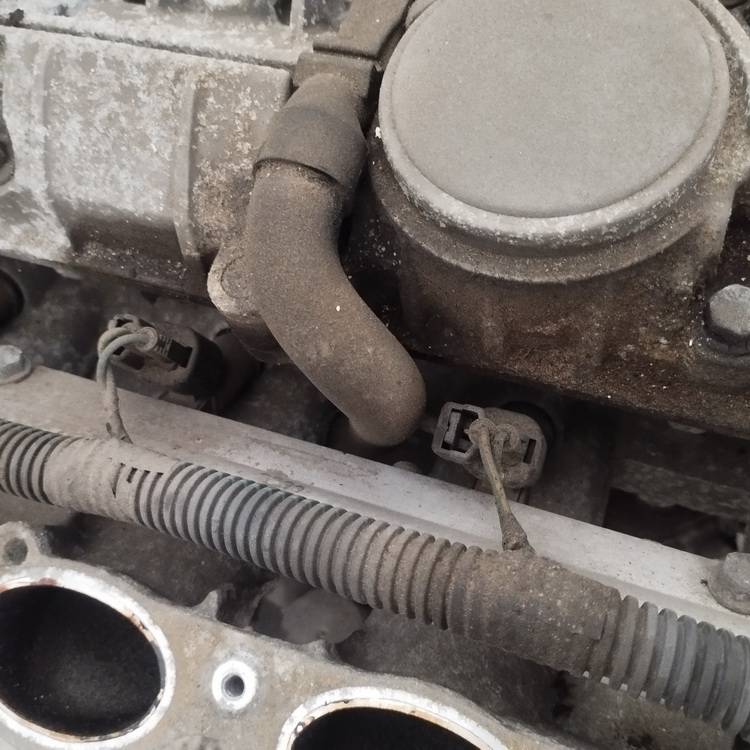 Volvo S40 2004 Fuel injector rail (injectors)(Fuel distributor) - Thumbnail 2