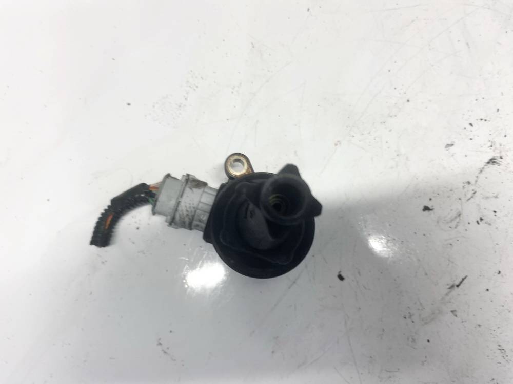8677837 Volvo S40 2004 Ignition Coil - Thumbnail 3
