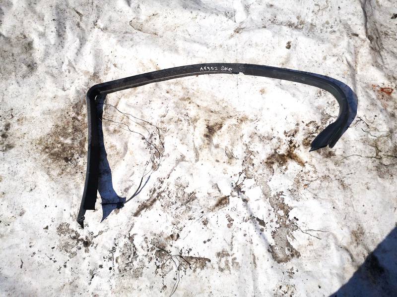 8159876 BMW 5-Series 1999 Glass Trim Molding-weatherstripping - REAR RIGHT