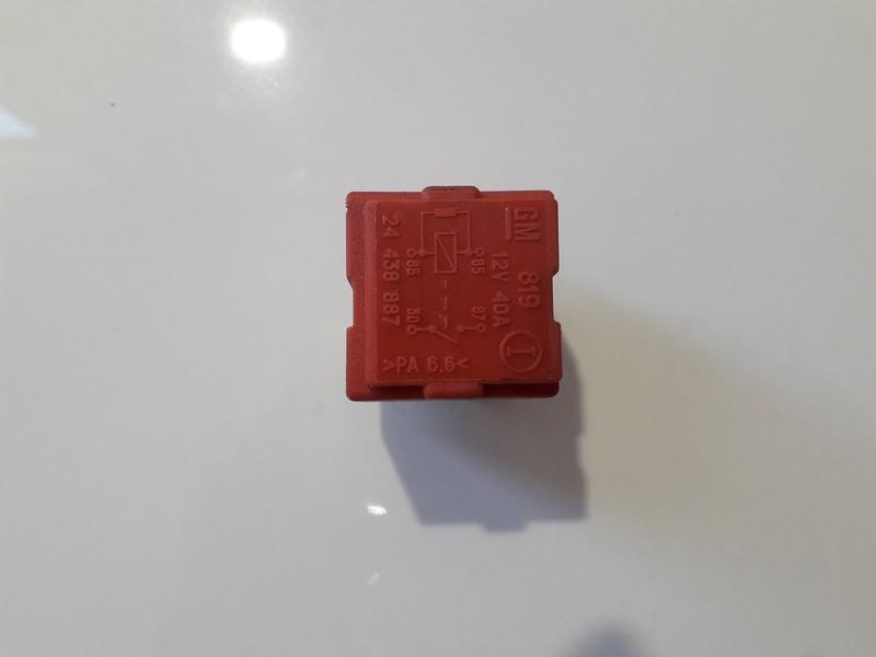 24438887 24 438 887 Relay module Opel Vectra 2006 1.9L 5EUR EIS00576891