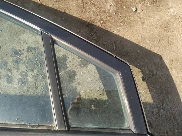 Toyota Corolla Verso 2005 Vent Window - FRONT RIGHT - Thumbnail 2