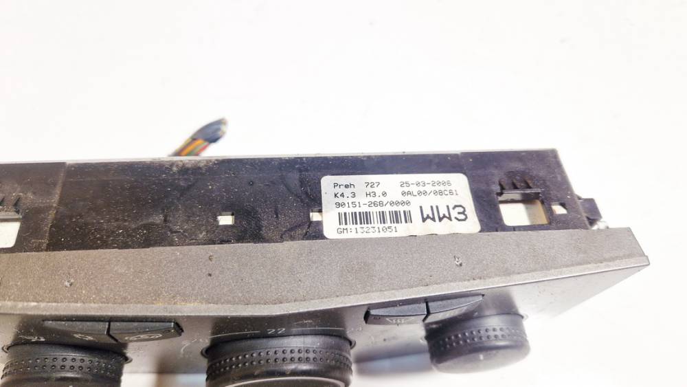 13231051 Opel Astra 2006 Climate Control Panel (heater control switches) - Thumbnail 2