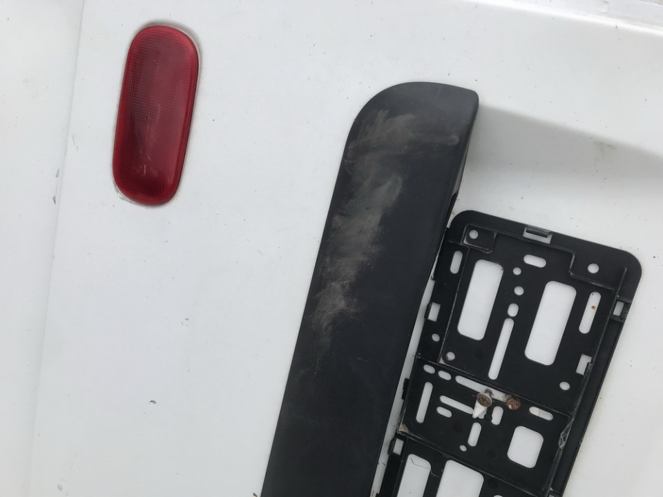 Opel Movano 2000 Takaluukun ulkoinen viimeistely (rekisterikilven valaistus) - TAKANA - Thumbnail 3