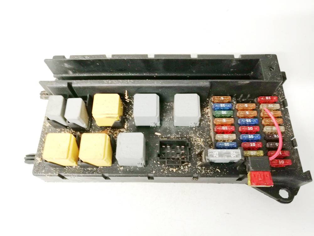 Zgs 004 518817028 zgs007/q-004, Fuse box Volkswagen Crafter 2007 2.5L ...
