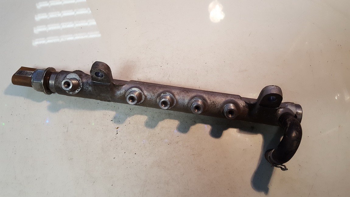 03L130089 Volkswagen Golf 2010 Fuel injector rail (injectors)(Fuel distributor) - Thumbnail 2