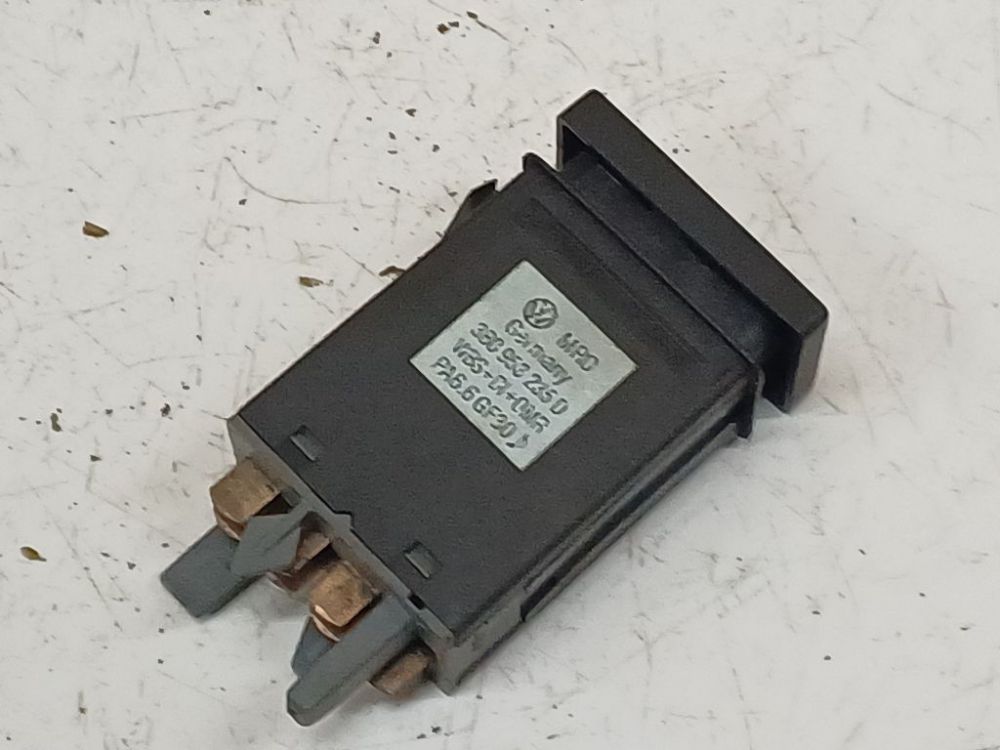 3B0953235D Volkswagen Passat 1998 feux de détresse