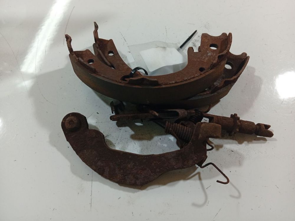 Toyota Avensis 2008 Mechanizm hamulca ręcznego - Thumbnail 3