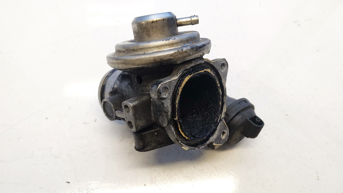 038131501e 038129637 EGR Valve Exhaust Gas Volkswagen Golf 1999 1.9L