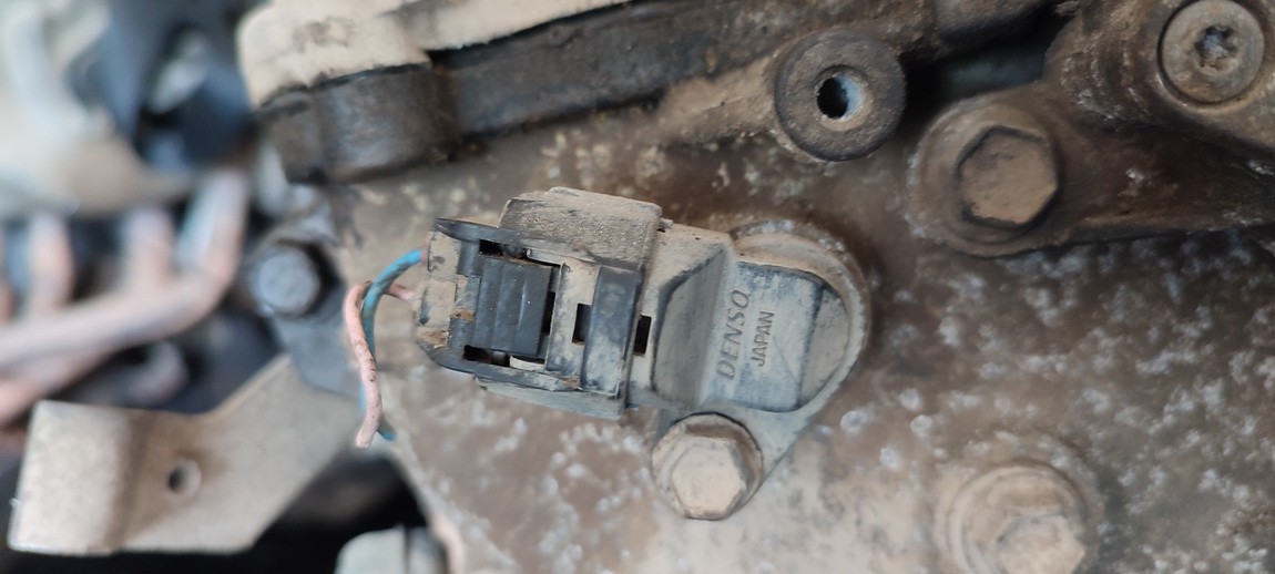 Toyota Avensis 2007 Górny czujnik Halla