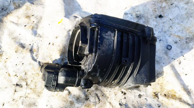 1K0129607C Volkswagen Passat 2006 Air filter box