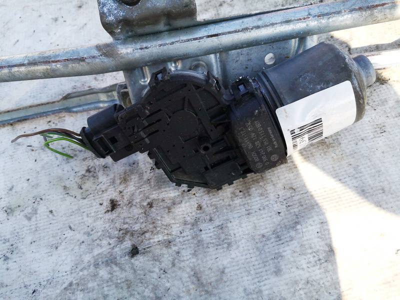 0390241528 Volkswagen Passat 2005 Моторчик стеклоочистителя передний