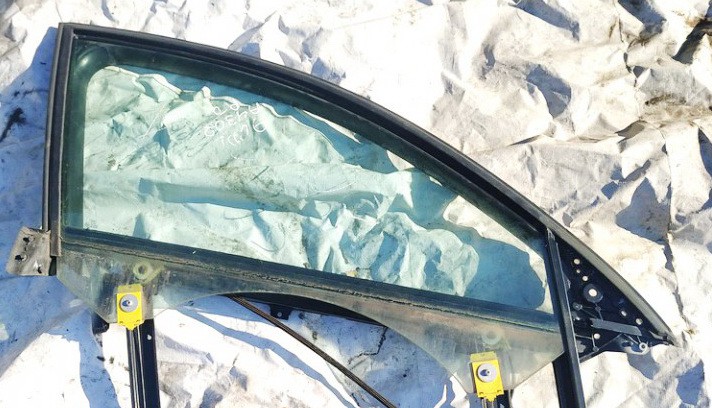 43R00083 Audi A6 2005 Durvju stikls - PRIEKŠA PA LABI