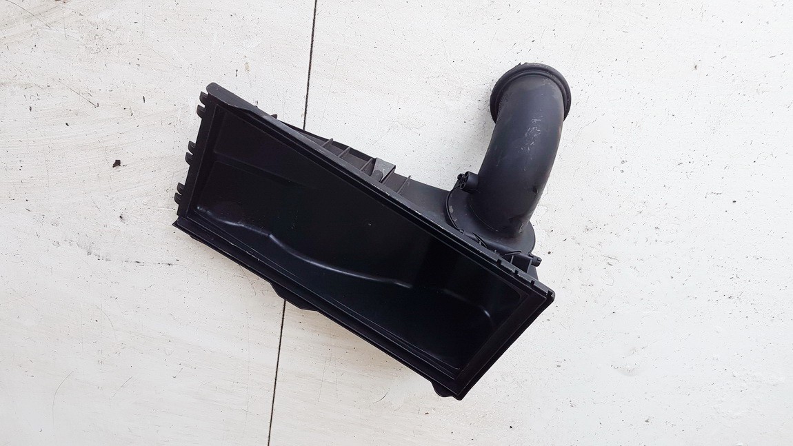 7L0129620 Porsche Cayenne 2003 Ilmansuodattimen kotelo - Thumbnail 2