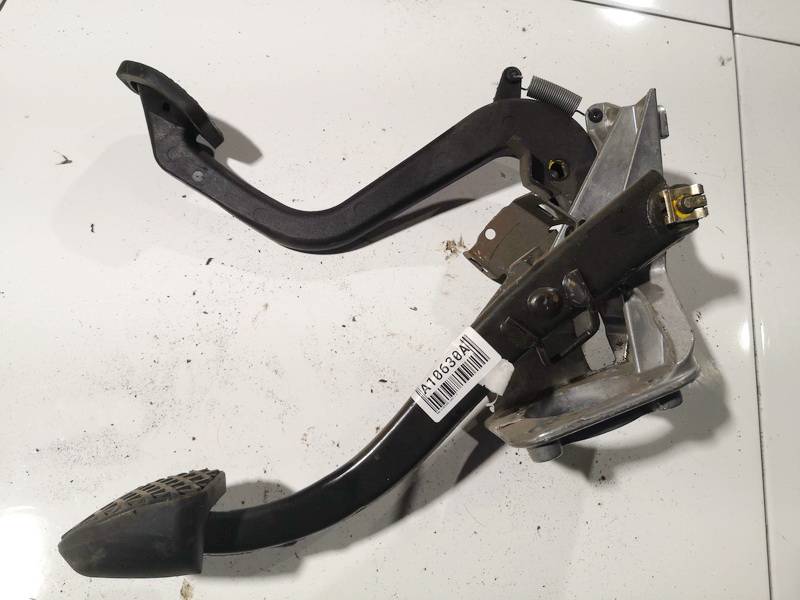 BMW 3-Series 2002 тормоз педалей