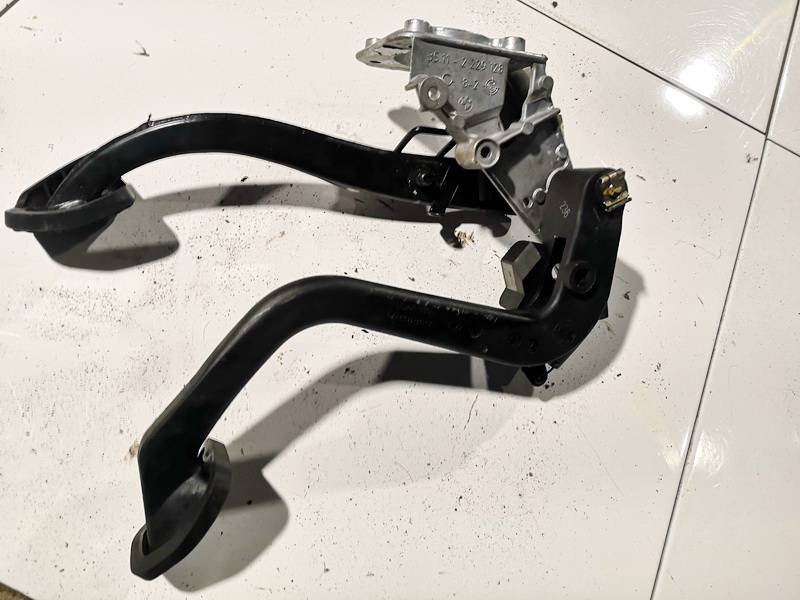 BMW 3-Series 2002 тормоз педалей - Thumbnail 2