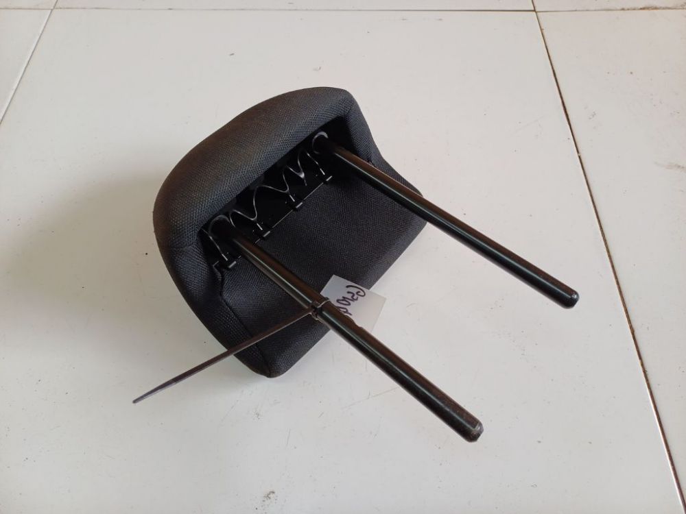 Mitsubishi Colt 2008 Istuimen pääntuki