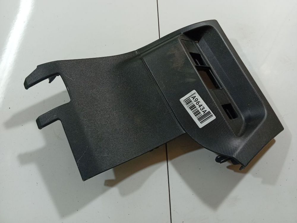 5554502010 Toyota Auris 2007 Interior trim