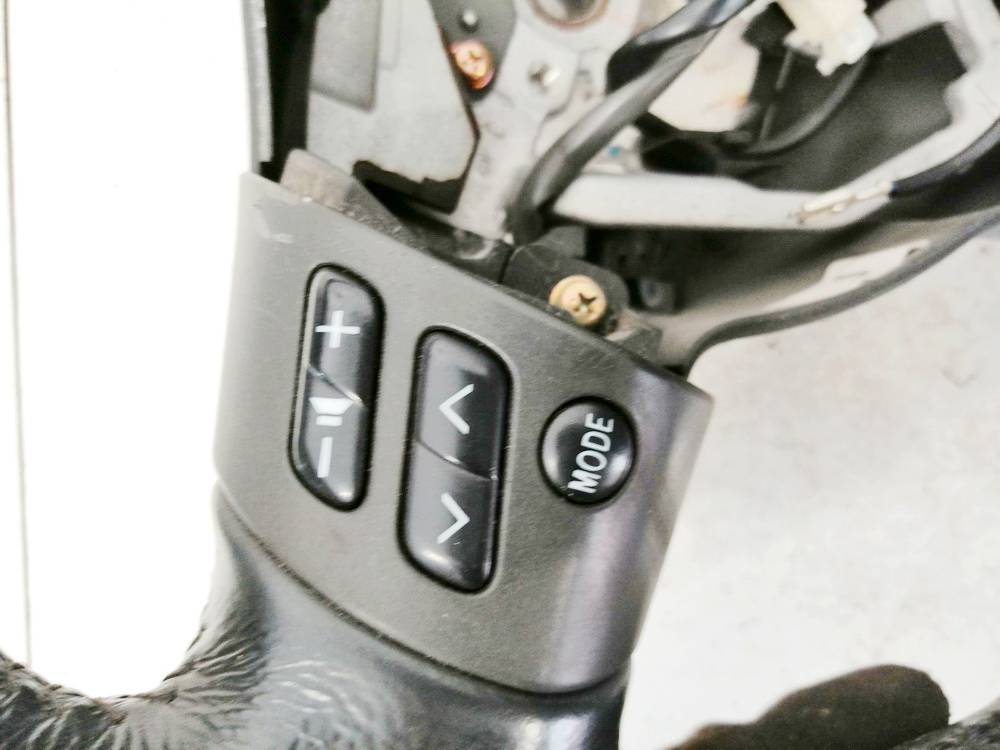 Toyota Corolla 2004 Holden Steering Wheel Button - Thumbnail 3