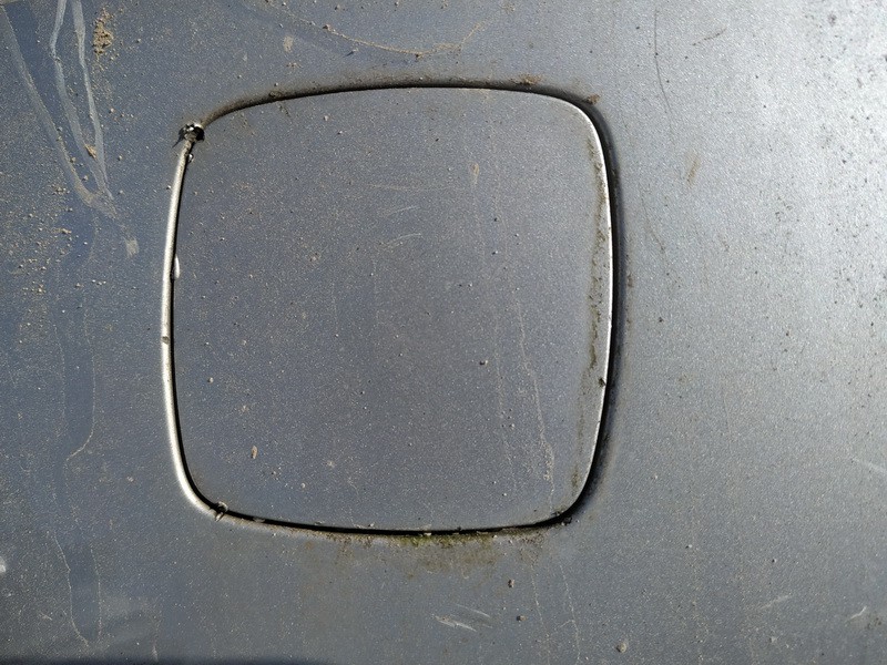 Lexus IS - CLASS 2007 MOLDURAS TRASERAS, Tapa-tapón del gancho de remolque delantero - Thumbnail 2