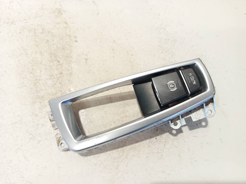921759403 BMW 5-Series 2013 Кнопка фиксатора стояночного тормоза