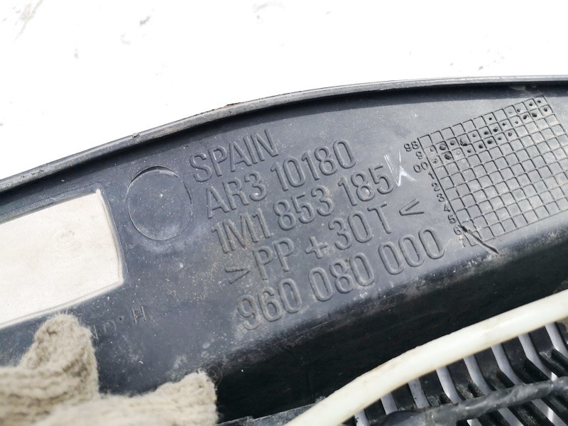 1M1853185 Seat Toledo 2000 Wiper Muolding - FRONT - Thumbnail 3