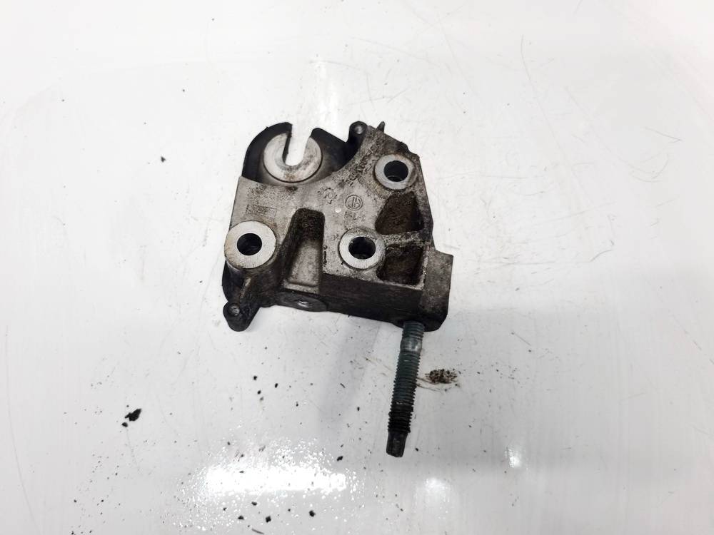 3M516030 Volvo V50 2004 Engine Mount Bracket and Gearbox Mount Bracket