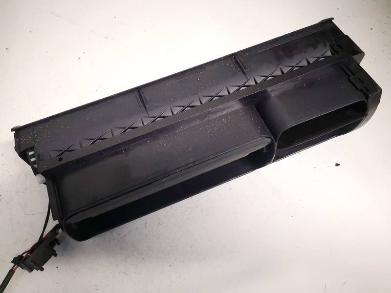 8D1820951 Audi A4 1999 Dash Vent (Air Vent Grille) - Thumbnail 2