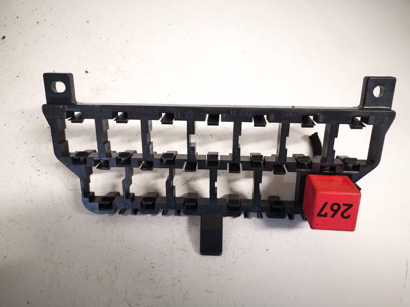 8D0937503E Audi A4 1999 Fuse box