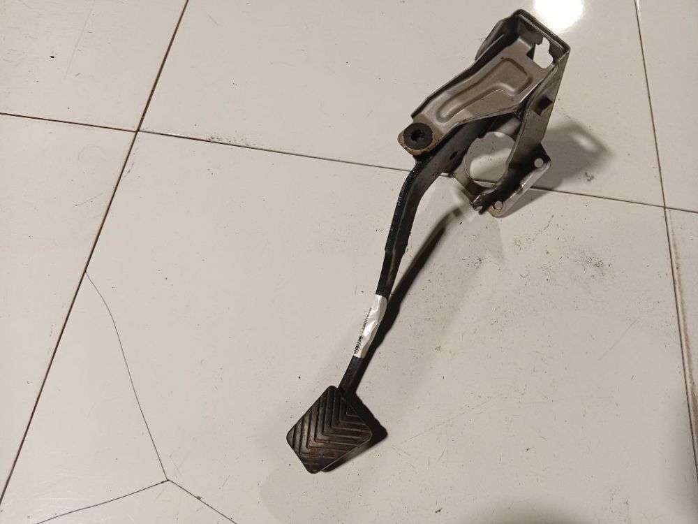 Mitsubishi Galant 1999 Pedal work, Brake pedal, Pedal bracket, Clutch pedal