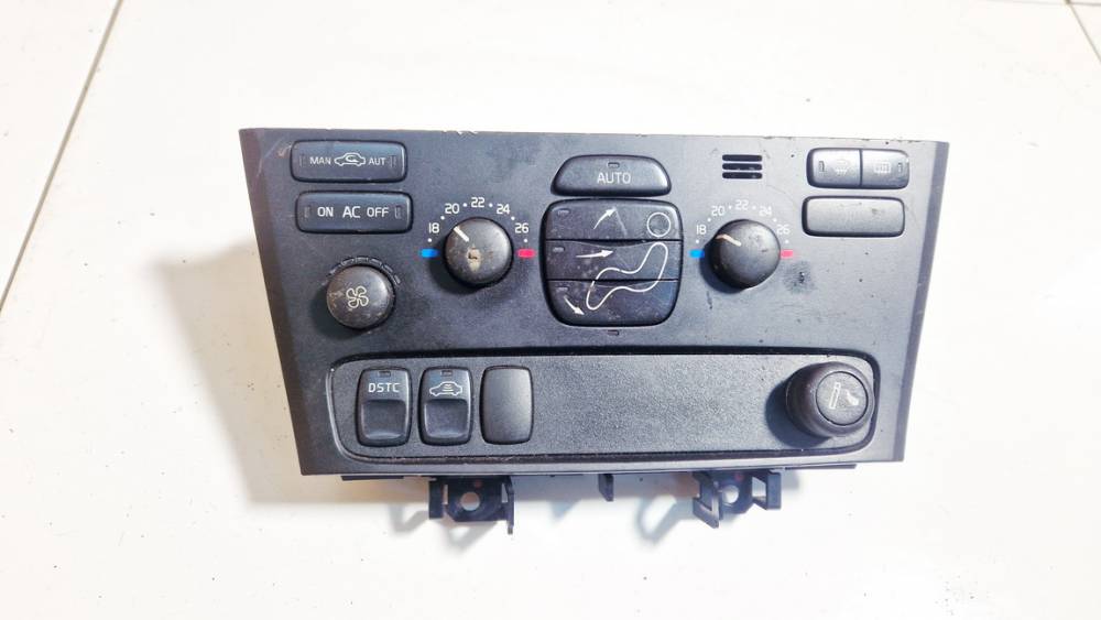 7923 Volvo S60 2004 Panel sterowania klimatyzacją (przełączniki ogrzewania)