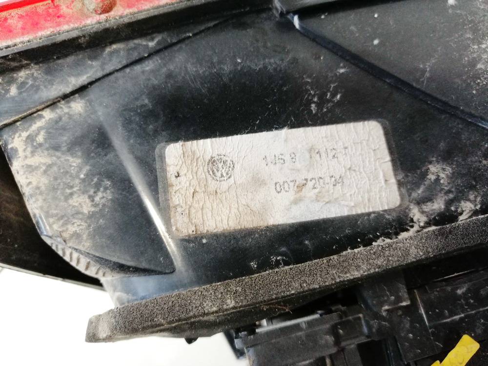 Volkswagen Golf 2000 Aizmugurējais lukturis - AIZMUGURE PA LABI - Thumbnail 3