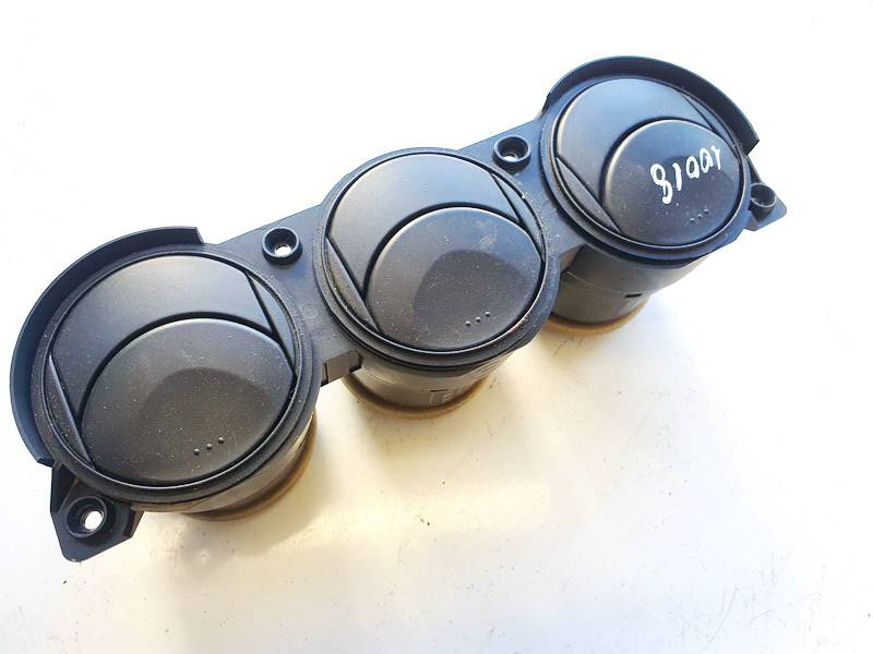 GJ6ACTR Mazda CX-7 2007 Rejilla Aireadora - 
Moldura protectora de la rejilla de ventilación lateral del panel