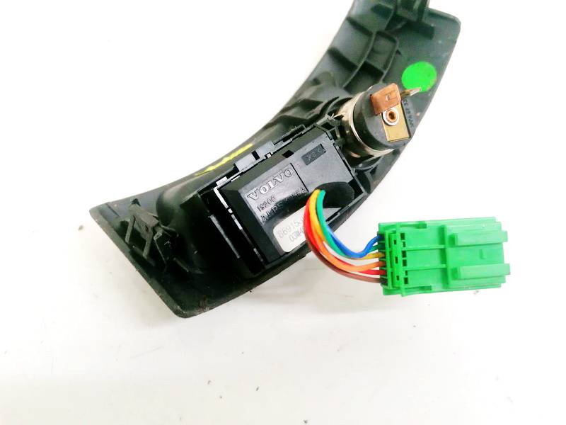 8691530 Volvo V50 2004 Traction control switch button (ASR Switch Anti-slip regulation) - Thumbnail 2