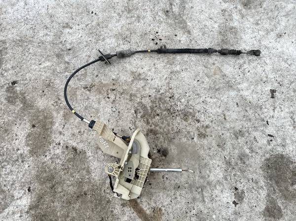 467002EXXX Hyundai Tucson 2006 Gearshift Lever Automatic (GEAR SELECTOR UNIT)