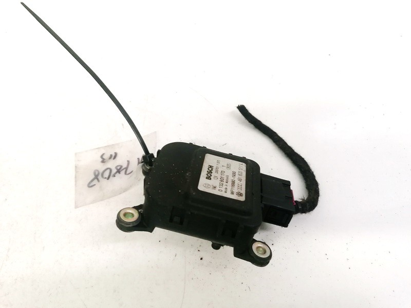 4B1820511L Audi A6 2001 Heater Vent Flap Control Actuator Motor