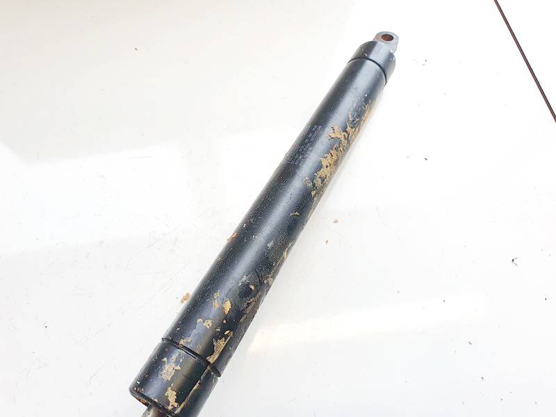 Audi TT 2002 Takaluukun iskunvaimennin - TAKANA - Thumbnail 3